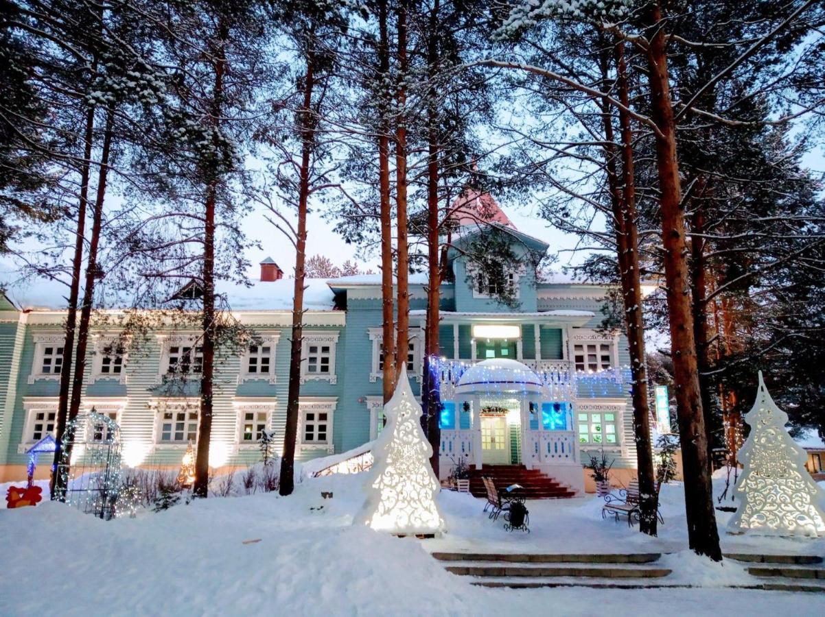 Hotel In Votchina Deda Moroza Velikiy Ustyug Exterior photo